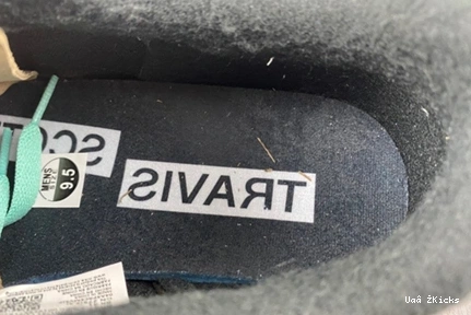 DM7866- 117 Jordan Air Low Travis 1 5755 Scott Cozy x 0814